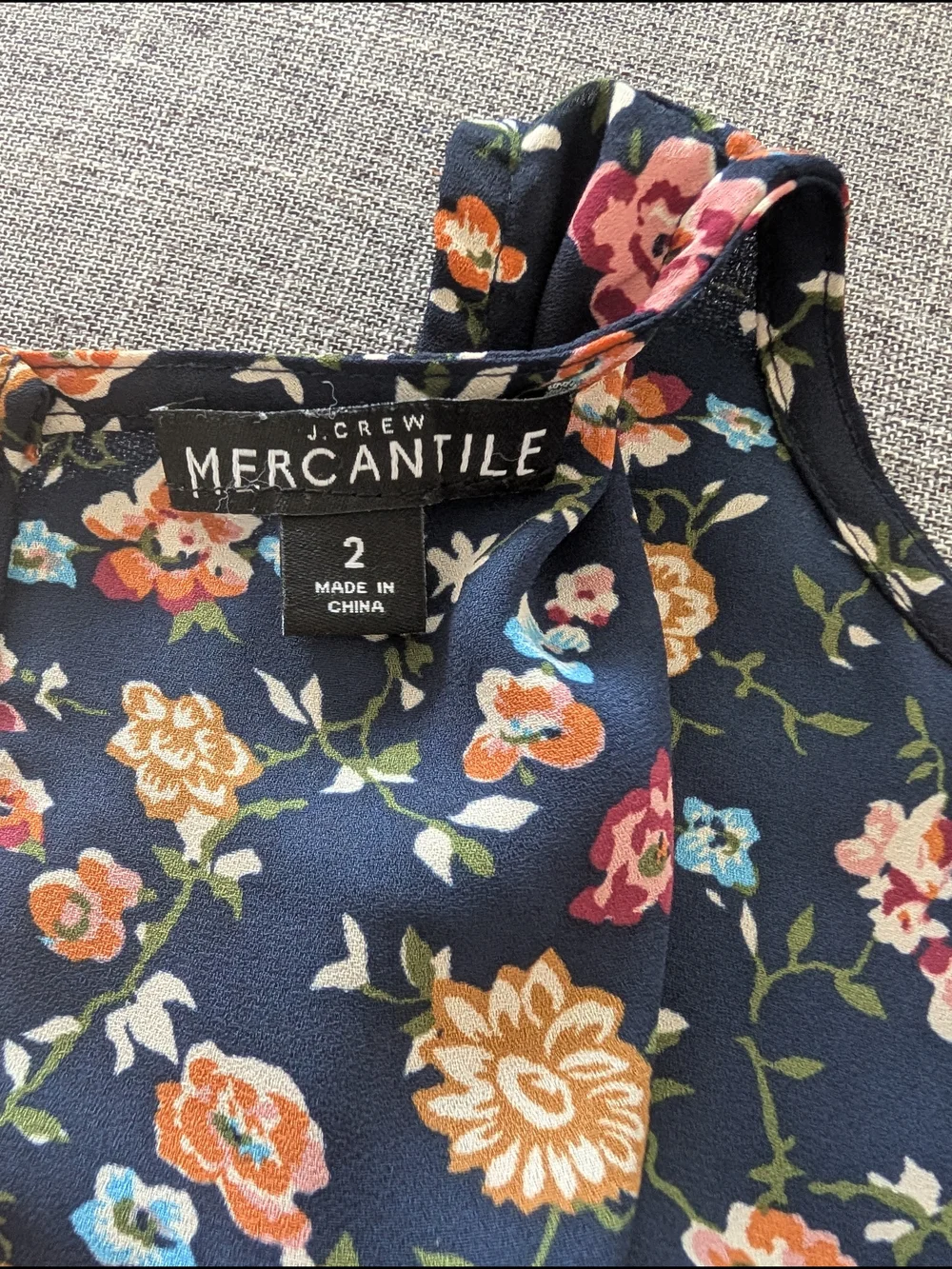 J CREW MERCANTILE 6 BLACK FLORAL SLEEVELESS GATHERED WAIST RUFFLE HEM DRESS